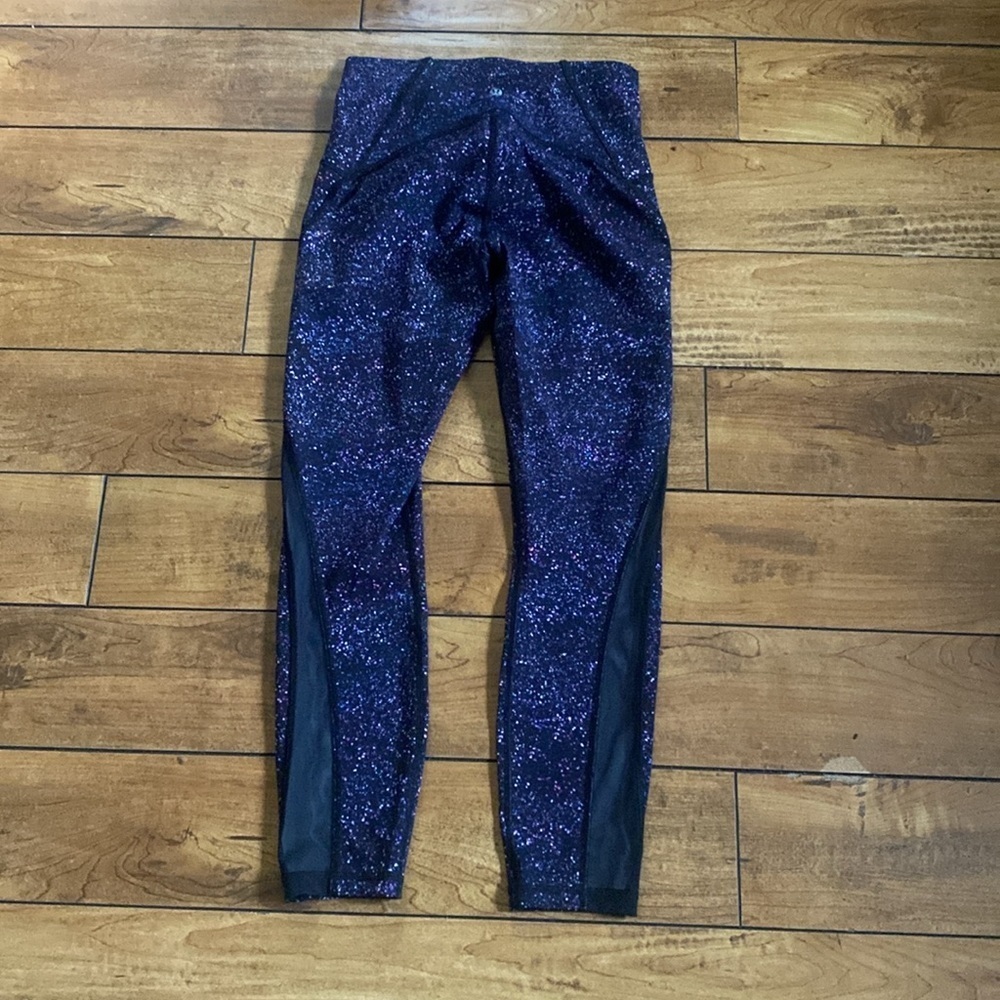 Lululemon patterned Leggings - Picture 6 of 7